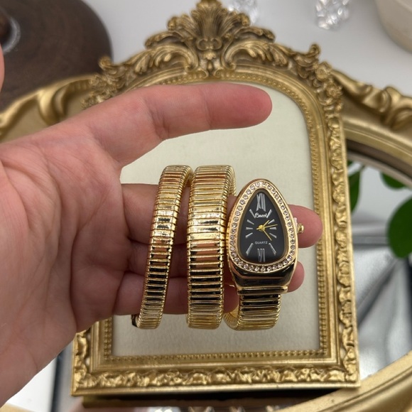 Serpenti-Inspired Gold Coil Wrap Watch – Black Face with Crystal Bezel - Picture 5 of 17